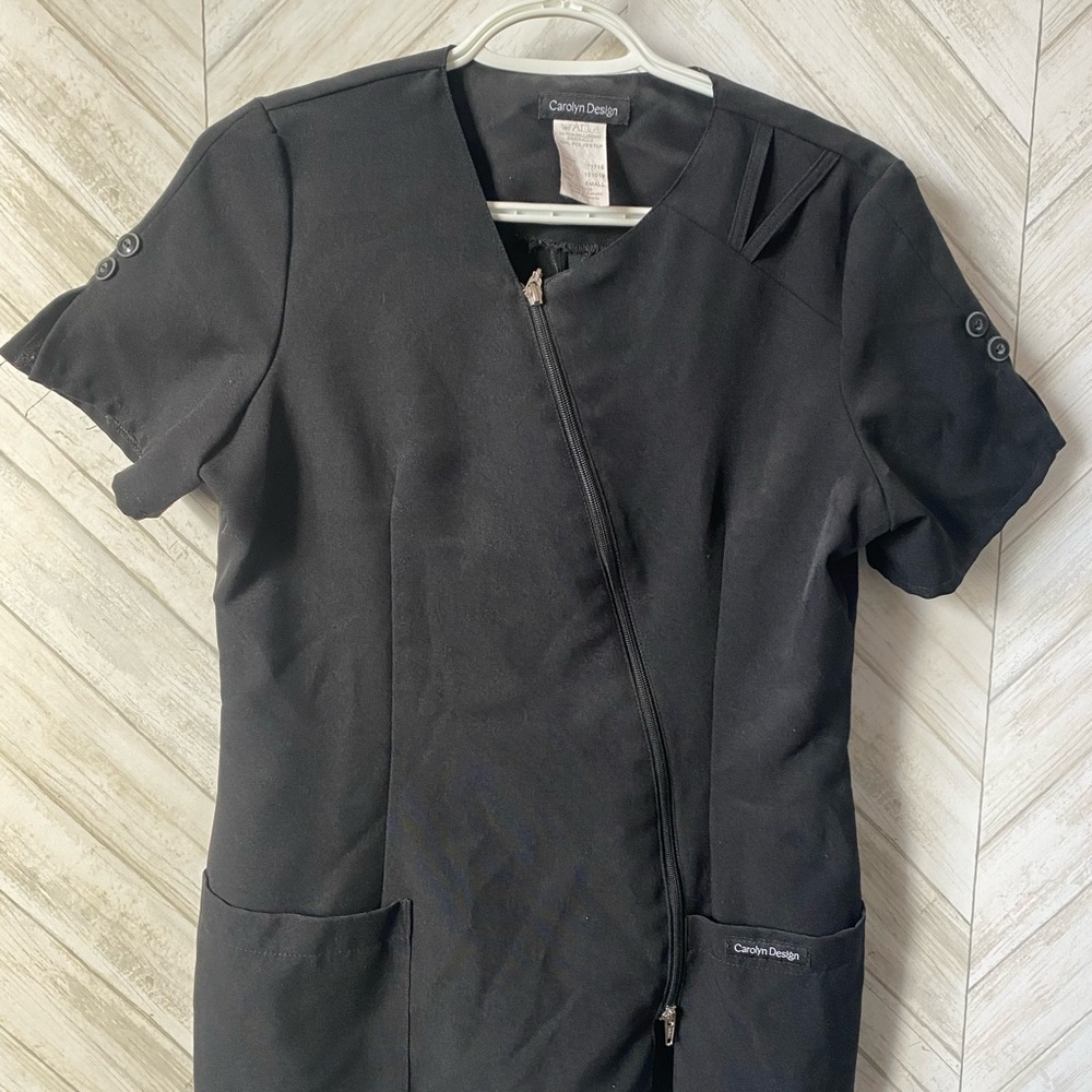 Carolyn Design Black Zip-Up Top